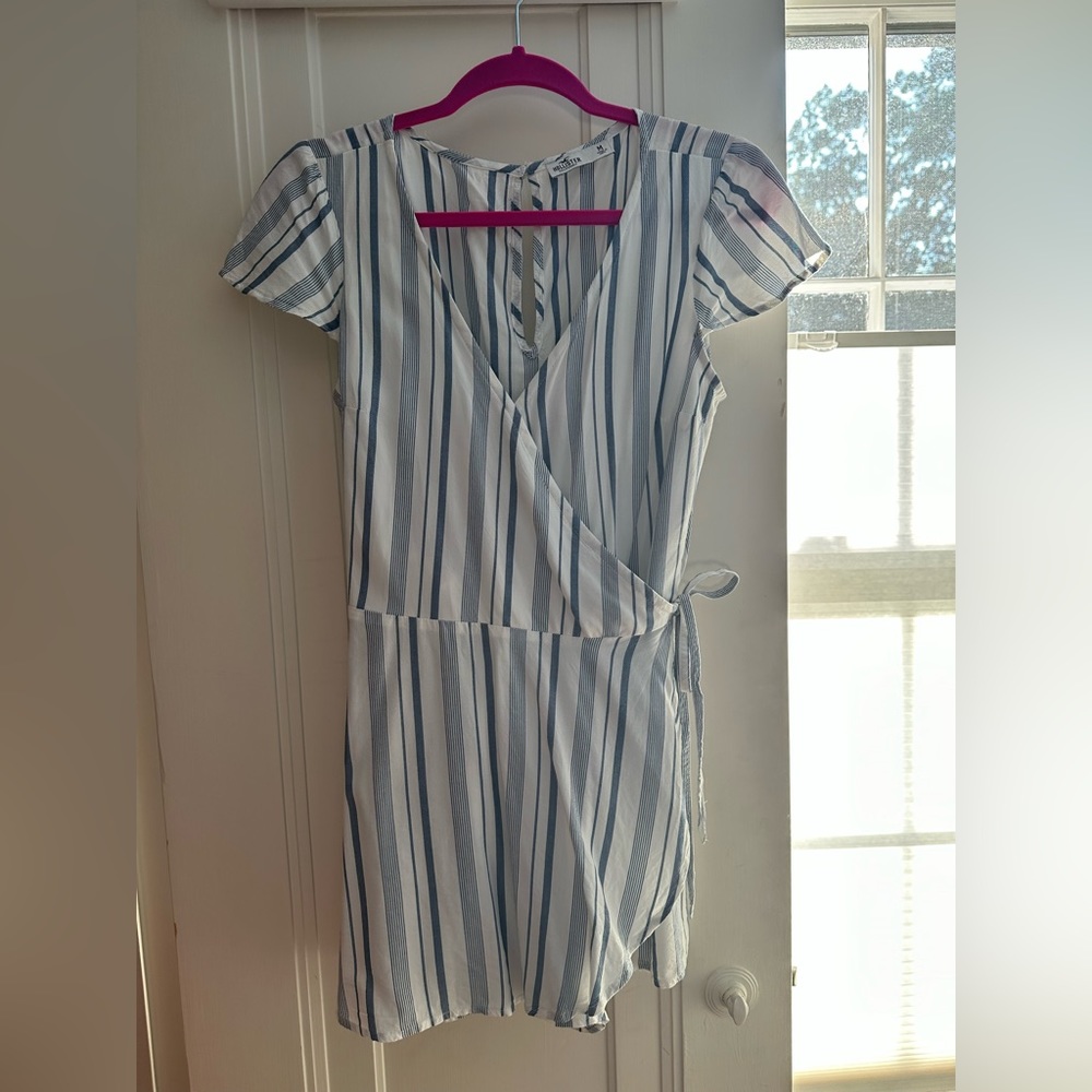 Holister Wrap Romper Size Medium